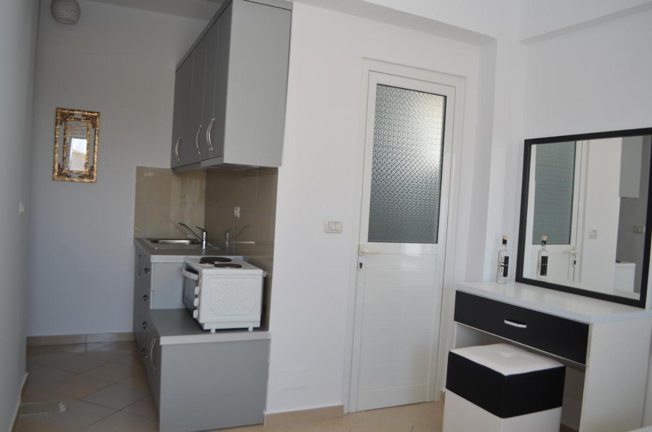 Noah Apartaments Саранде Екстериор снимка